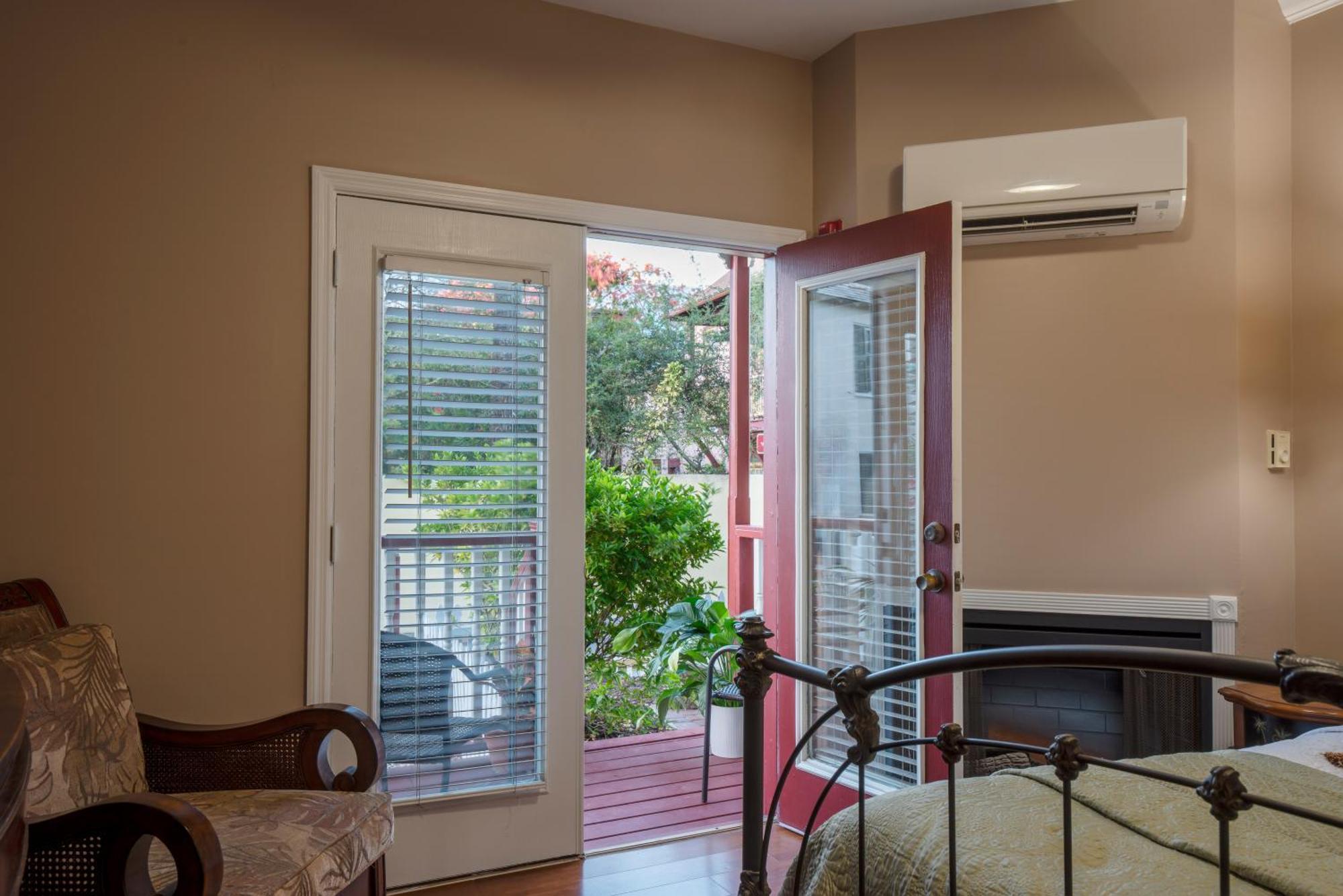 Couette-café Victorian House 3*